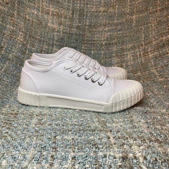 Good News Women's Bagger Low Lace Up Sneakers in White - Picture 4 of 8